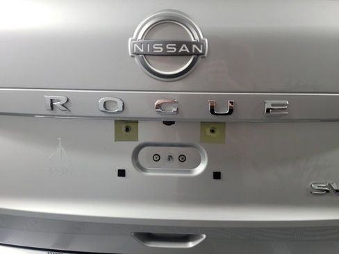 Used 2023 Nissan Rogue SV image 22
