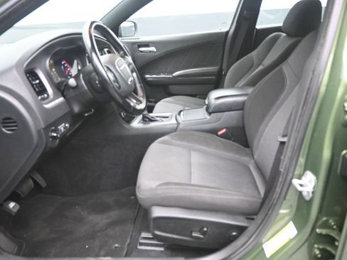 Used 2022 Dodge Charger SXT w/ Driver Convenience Group image 14