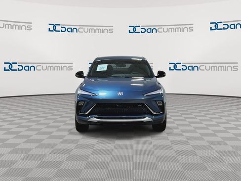 Used 2025 Buick Envista Sport Touring w/ Convenience I Package image 3