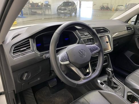 Used 2022 Volkswagen Tiguan SE image 20