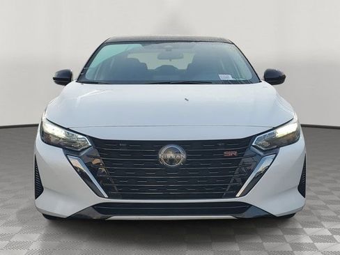 Used 2025 Nissan Sentra SR image 2