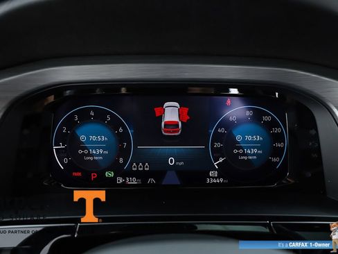 Used 2024 Volkswagen Atlas Cross Sport SE w/ Panoramic Sunroof Package FWD image 27