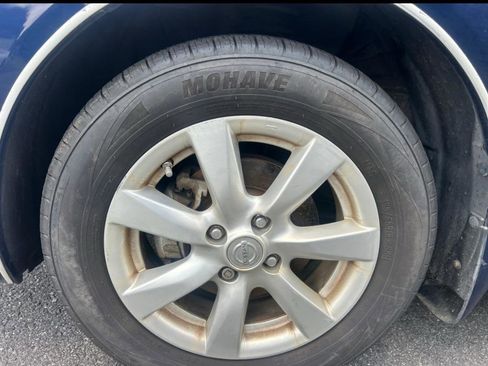 Used 2012 Nissan Versa SL w/ SL Tech Pkg image 14