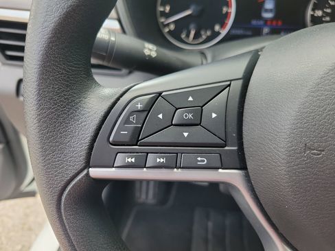 Used 2025 Nissan Altima 2.5 SV FWD image 18