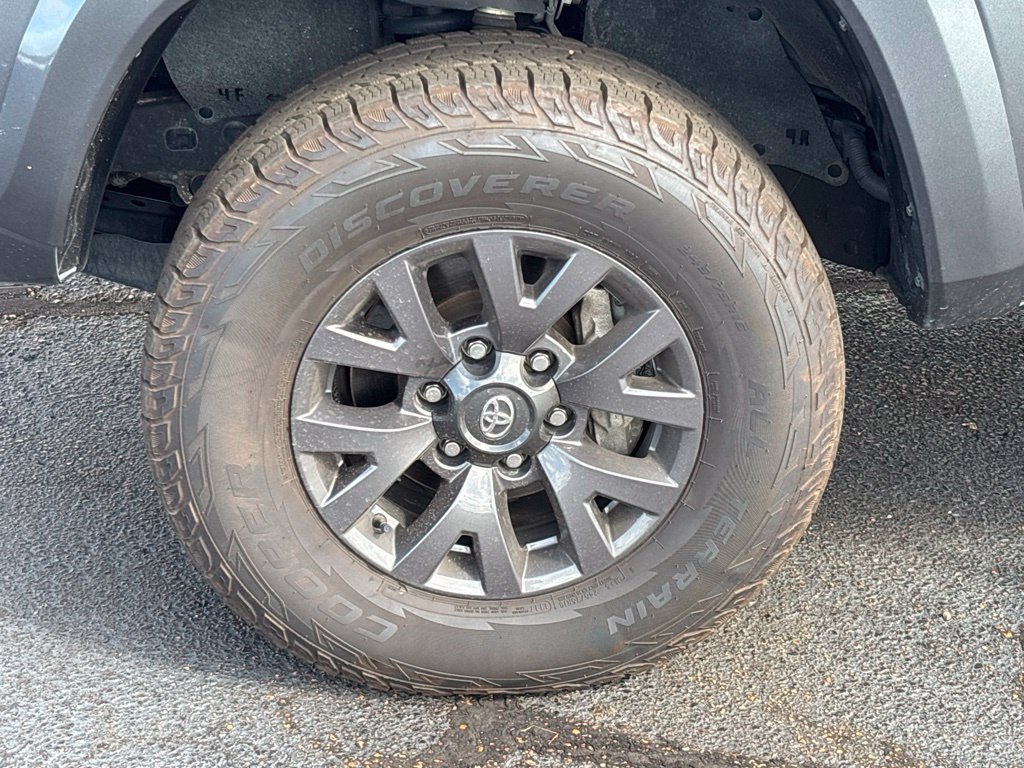 Used 2023 Toyota Tacoma SR5 w/ Technology Package AWD/4WD image 24