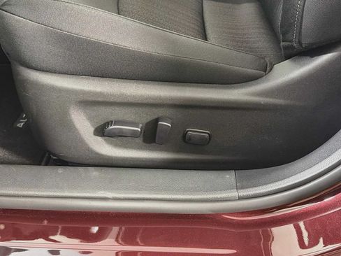 Used 2025 Nissan Altima 2.5 SV w/ SV Premium Package FWD image 17