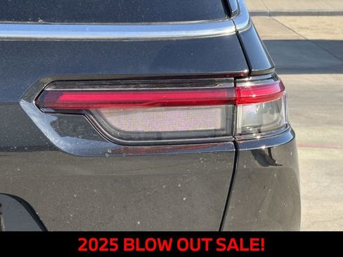 New 2025 Jeep Grand Cherokee L Limited AWD/4WD image 5