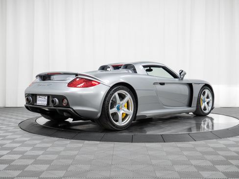 Used 2005 Porsche Carrera GT RWD image 59