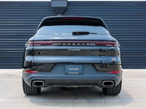 Certified 2025 Porsche Cayenne image 6