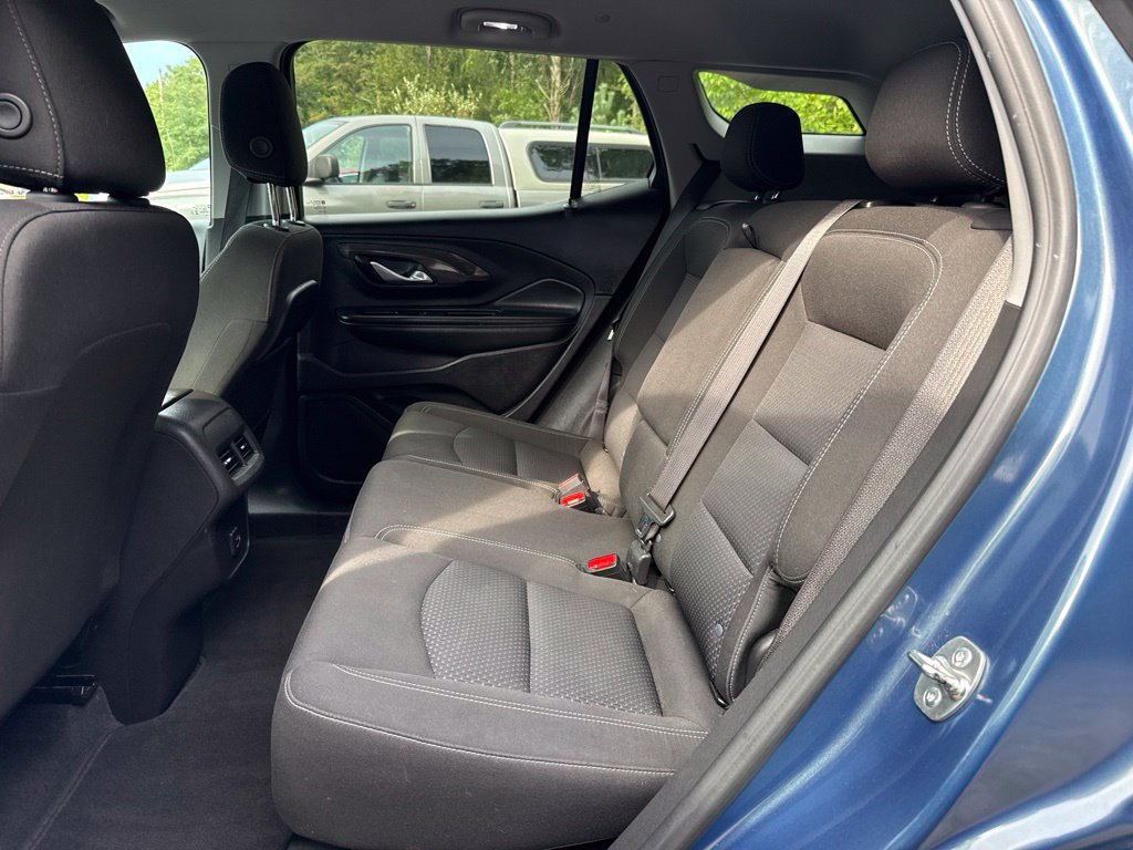 Used 2024 GMC Terrain SLE AWD/4WD image 9