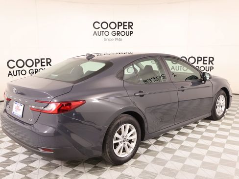 Used 2025 Toyota Camry LE FWD image 19