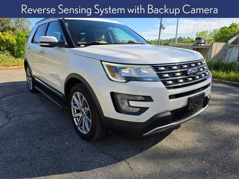 Used 2017 Ford Explorer Limited image 6