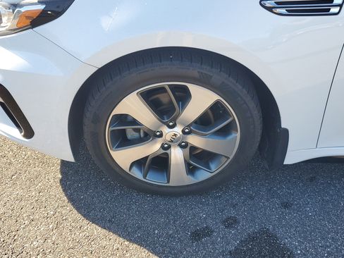 Used 2019 Kia Optima S image 36