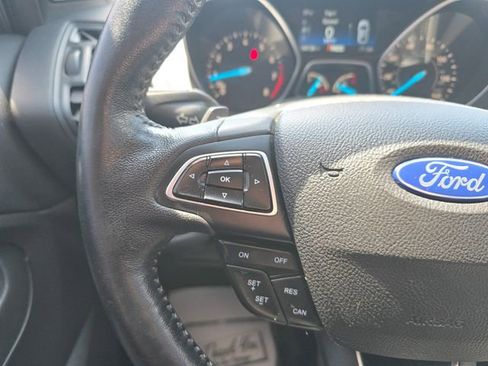 Used 2018 Ford Escape SE w/ SE Sport Appearance Package AWD/4WD image 19