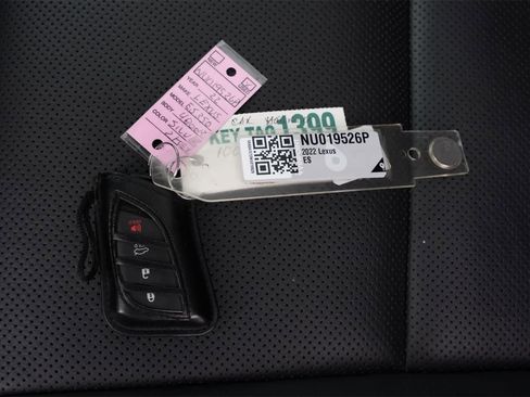 Used 2022 Lexus ES 300h w/ Premium Package image 28