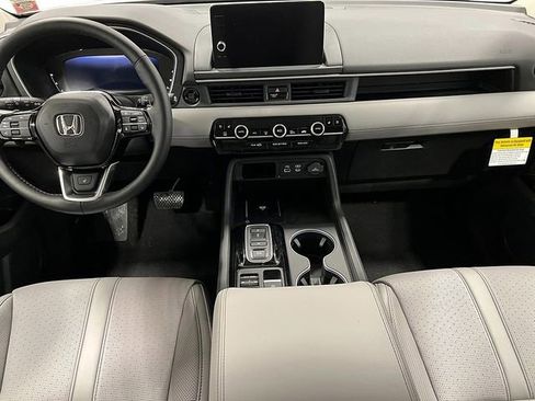 New 2025 Honda Pilot Elite image 17