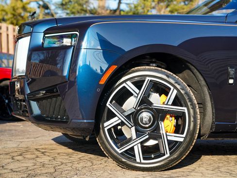 New 2026 Rolls-Royce Cullinan Black Badge image 91