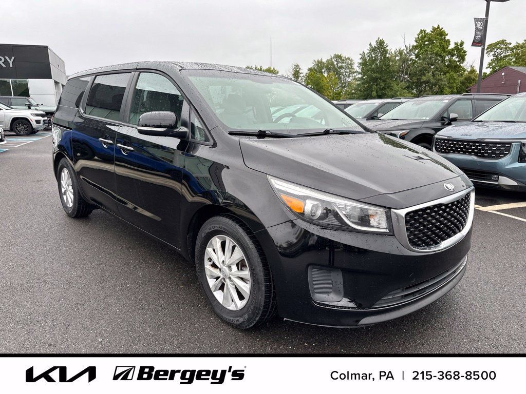 Used 2018 Kia Sedona LX FWD image 5
