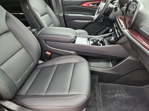 New 2026 Chevrolet Traverse Z71 w/ Enhanced Driving Package AWD/4WD image 10