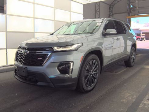 Used 2023 Chevrolet Traverse RS AWD/4WD image 1