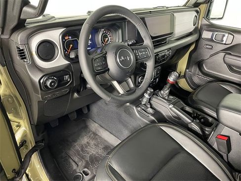 Certified 2025 Jeep Wrangler Willys image 3