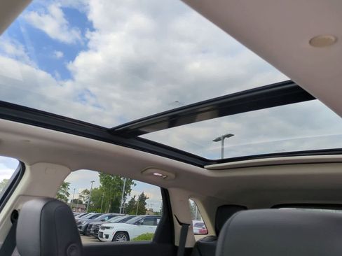 Used 2019 Cadillac XT5 Luxury image 19