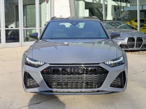 Used 2025 Audi RS 6 performance image 2