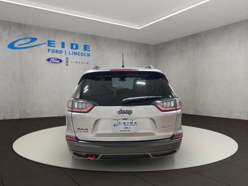 Used 2021 Jeep Cherokee Trailhawk image 7