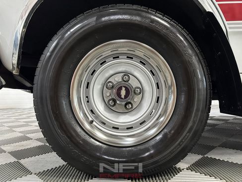 Used 1986 Chevrolet G20 image 12