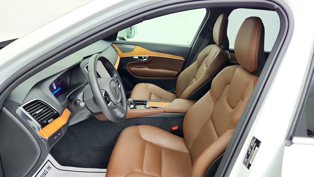 Used 2025 Volvo XC90 T8 Plus w/ Protection Package Premier AWD/4WD image 19
