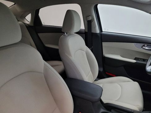 Used 2023 Kia Forte LXS FWD image 19