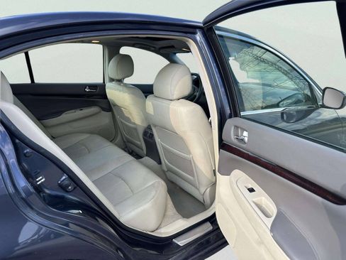 Used 2011 INFINITI G37 x Sedan w/ Premium Pkg AWD/4WD image 17
