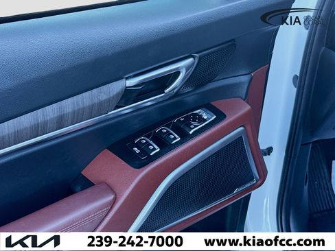 Certified 2024 Kia Telluride EX w/ EX Captain's Chair Package image 25