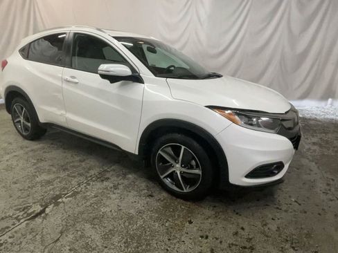 Used 2022 Honda HR-V EX image 3