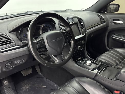 Used 2020 Chrysler 300 S image 8