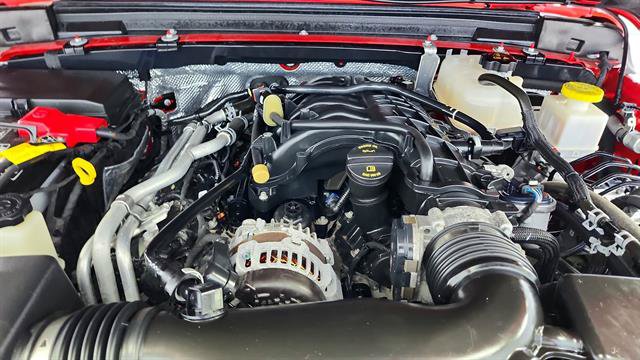 Used 2024 Jeep Gladiator Sport AWD/4WD image 28