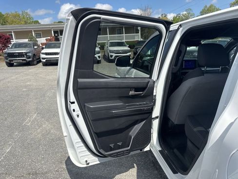 Used 2025 Toyota Tacoma TRD Sport image 25