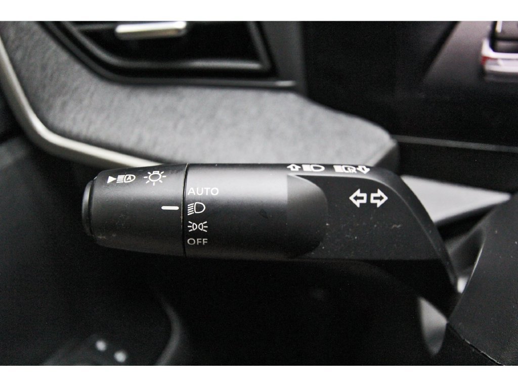 Used 2026 Nissan Kicks SV w/ SV Premium Package FWD image 16