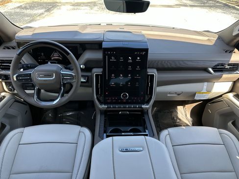 New 2026 GMC Yukon Denali w/ Denali Reserve Package image 13