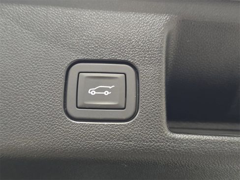 New 2025 Chevrolet Equinox EV RS w/ LPO, Illumination Package image 14