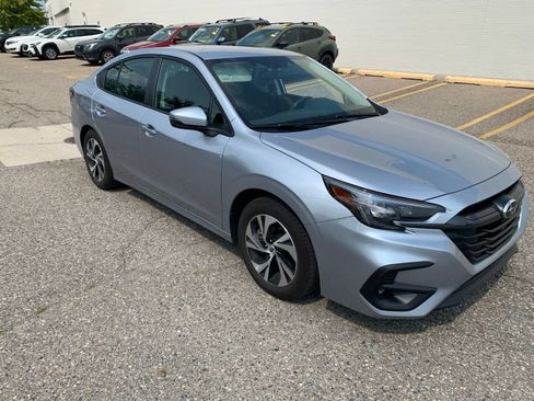 Used 2024 Subaru Legacy Premium AWD/4WD image 3