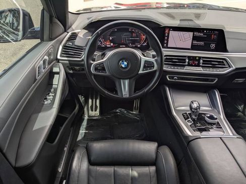 Used 2022 BMW X6 xDrive40i w/ Executive Package image 22