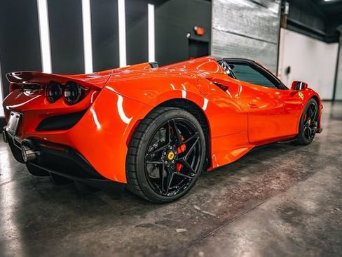 Used 2021 Ferrari F8 Tributo RWD image 6