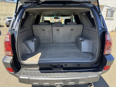 Used 2005 Toyota 4Runner SR5 AWD/4WD image 22