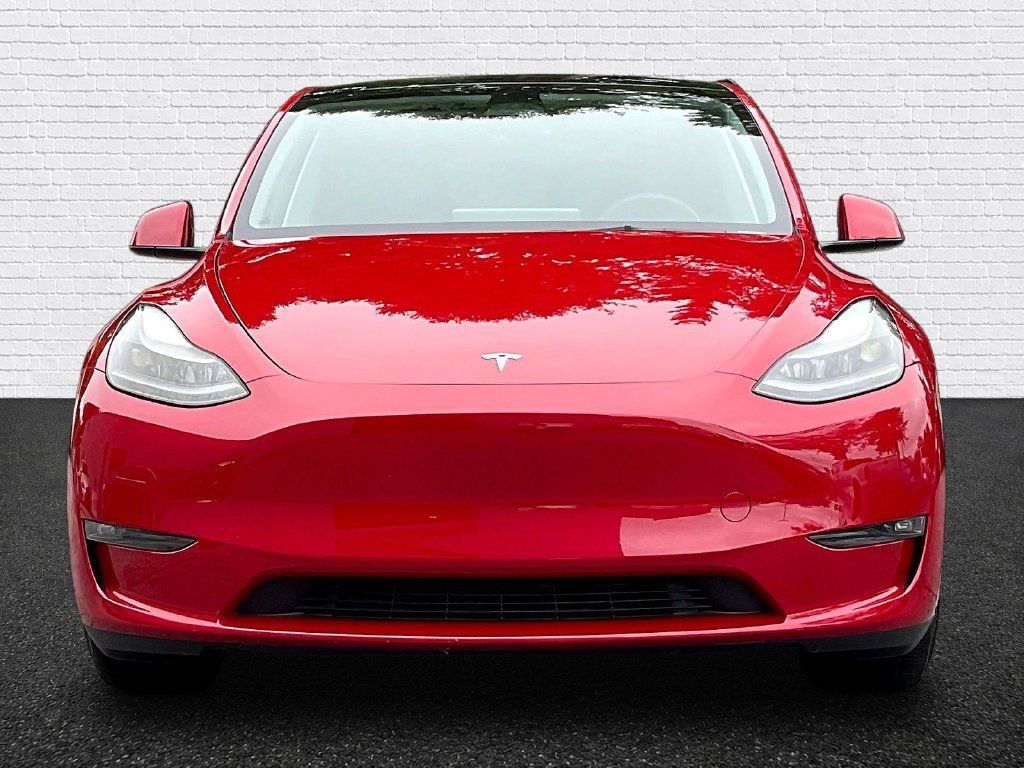 Used 2023 Tesla Model Y Performance AWD/4WD image 2