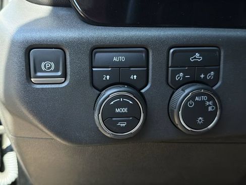 Used 2024 Chevrolet Silverado 1500 LT AWD/4WD image 31