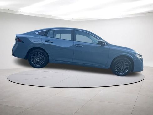 New 2026 Nissan Sentra SV w/ SV Convenience Package FWD image 6