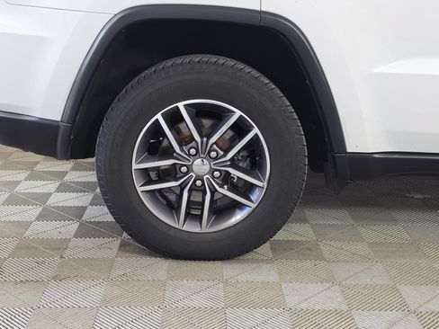 Used 2018 Jeep Grand Cherokee Limited w/ Luxury Group II AWD/4WD image 9