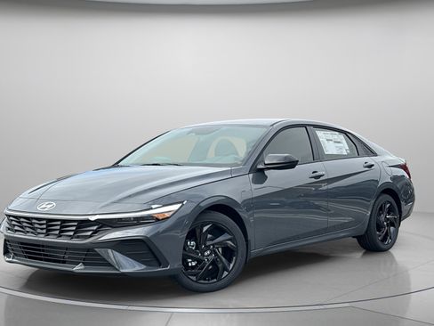 Certified 2026 Hyundai Elantra Sport FWD image 2
