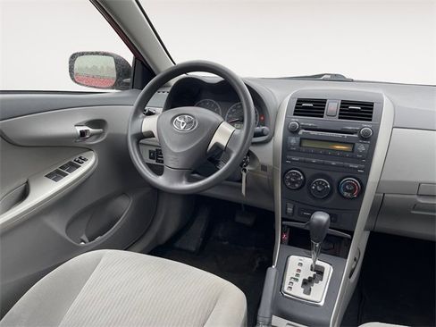 Used 2010 Toyota Corolla LE image 10